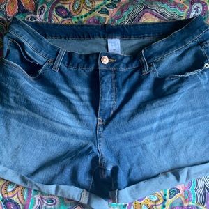 Walmart size 18 shorts